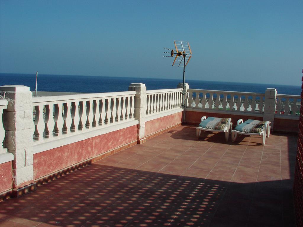 Vivienda Vacacional La Roca La Restinga Esterno foto